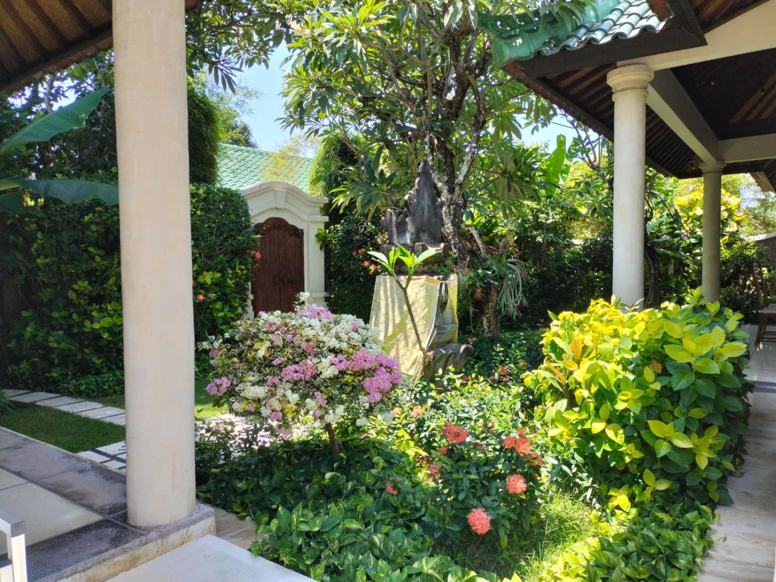 Villa Frangipani ซานูร์ ภายนอก รูปภาพ
