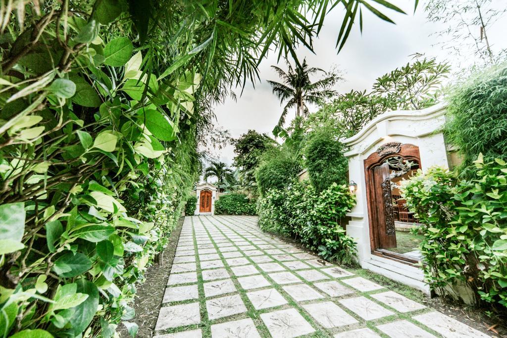 Villa Frangipani ซานูร์ ภายนอก รูปภาพ