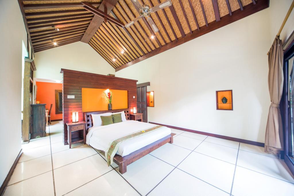 Villa Frangipani ซานูร์ ภายนอก รูปภาพ